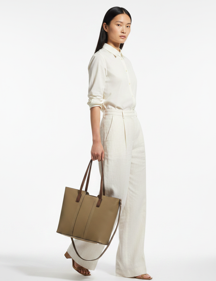 The Leather Tote — Walking Motion