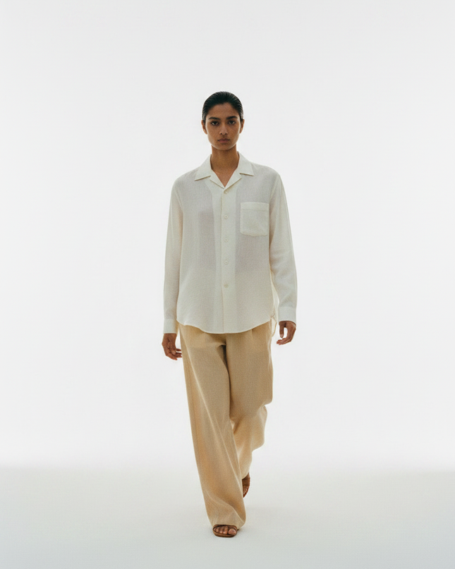 Walking Motion – The Linen Camp Shirt
